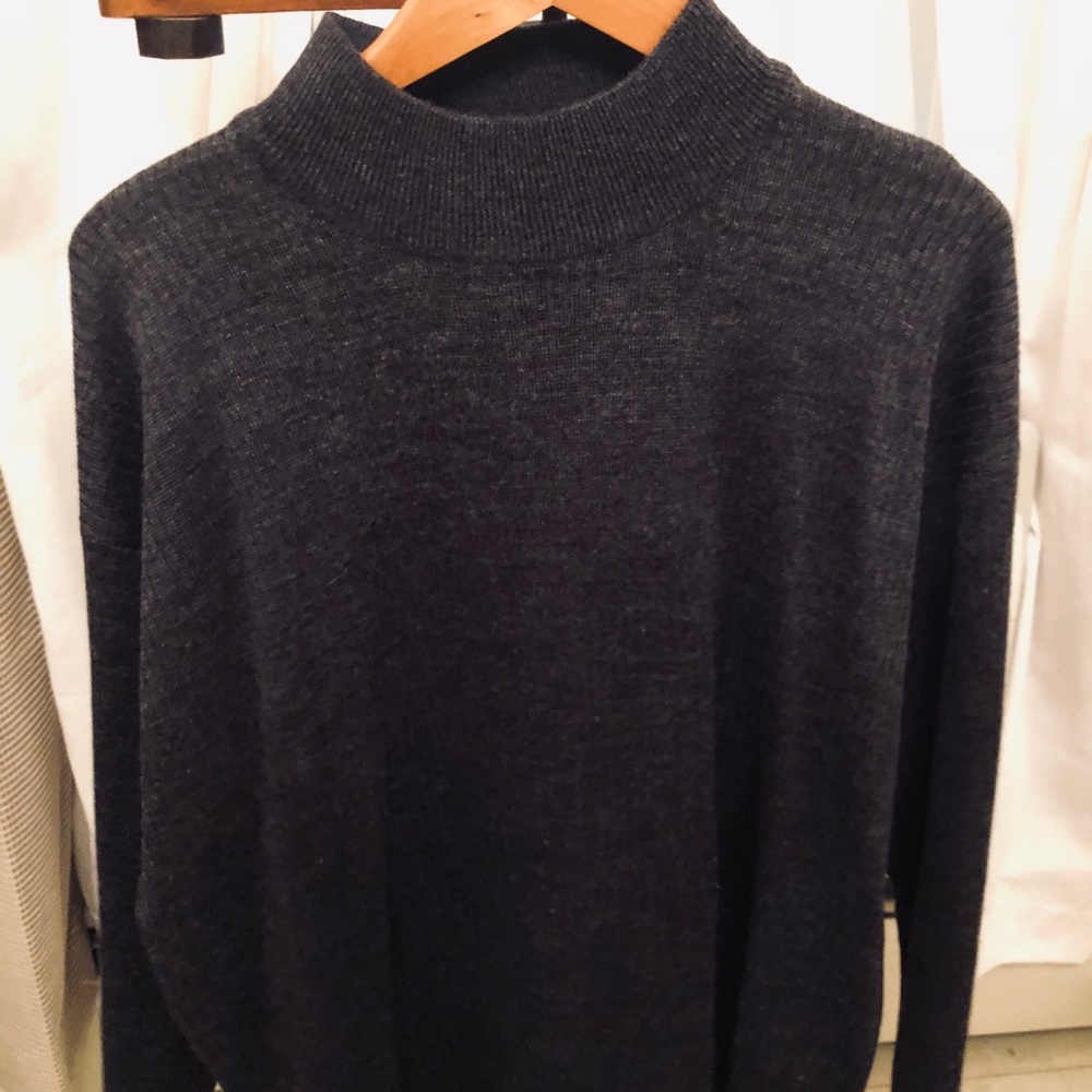 Men’s turtleneck sweater
